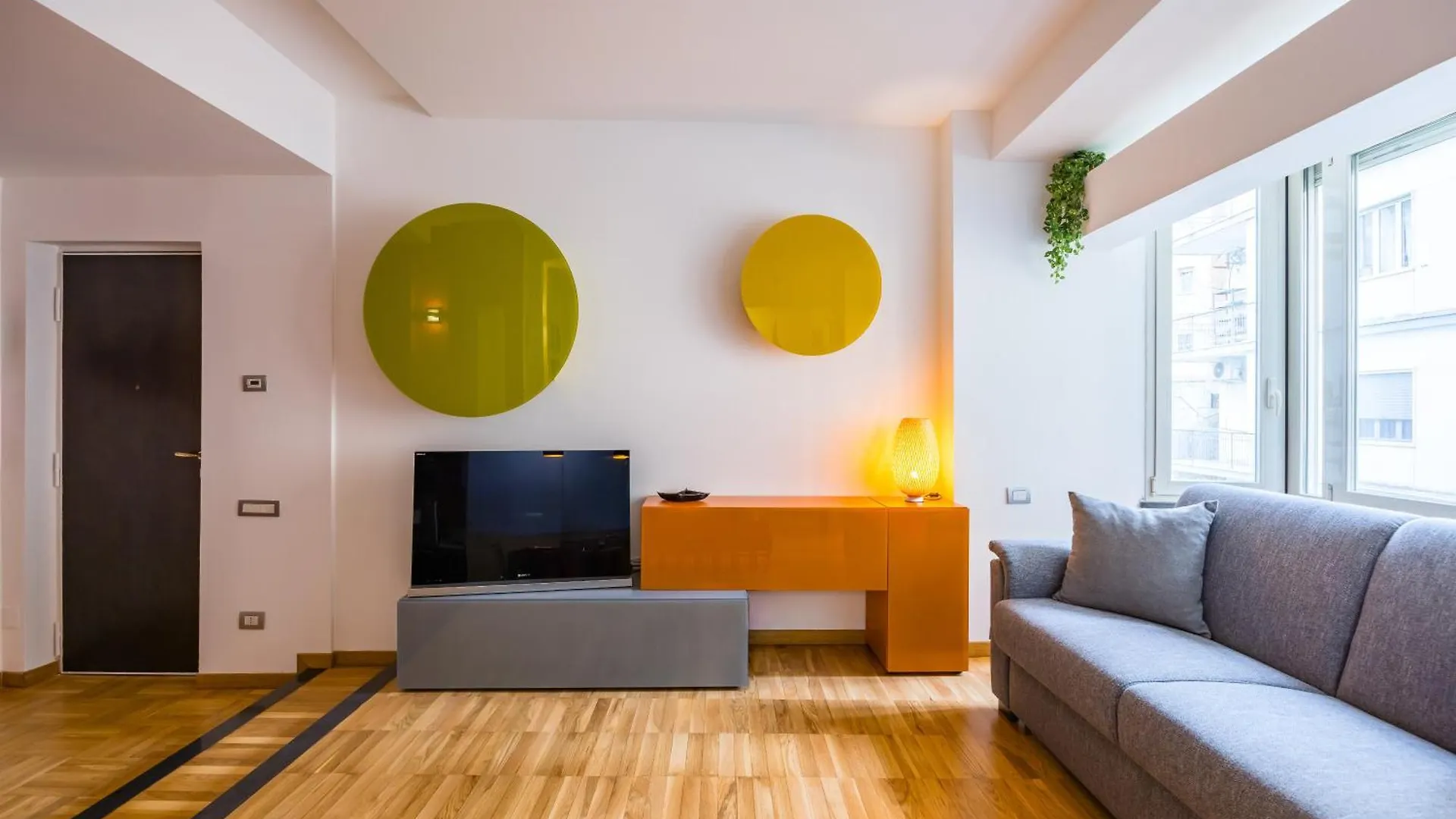 Fresh And Trendy Flat At Vomero Naples Apartment